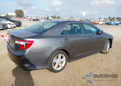 2014 Toyota Camry Se z USA, uszkodzony, nr VIN 4T1BF1FK8EU398530